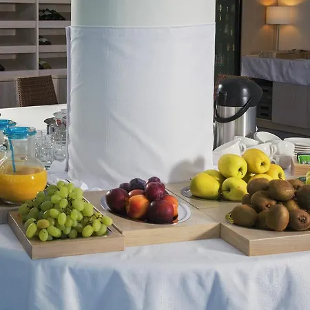 Moresco Park فندق 3*