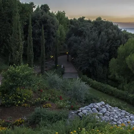 فندق Moresco Park 3*